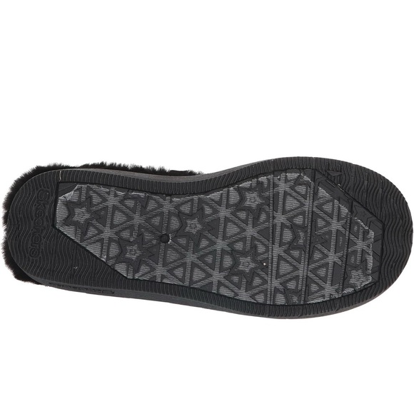 Kids Skechers Black Slippers with Star Design - Picture 2 of 4